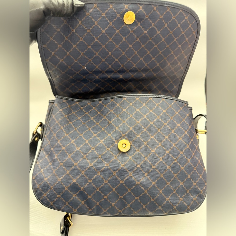 Bally Crossbody - Picture 7 of 9